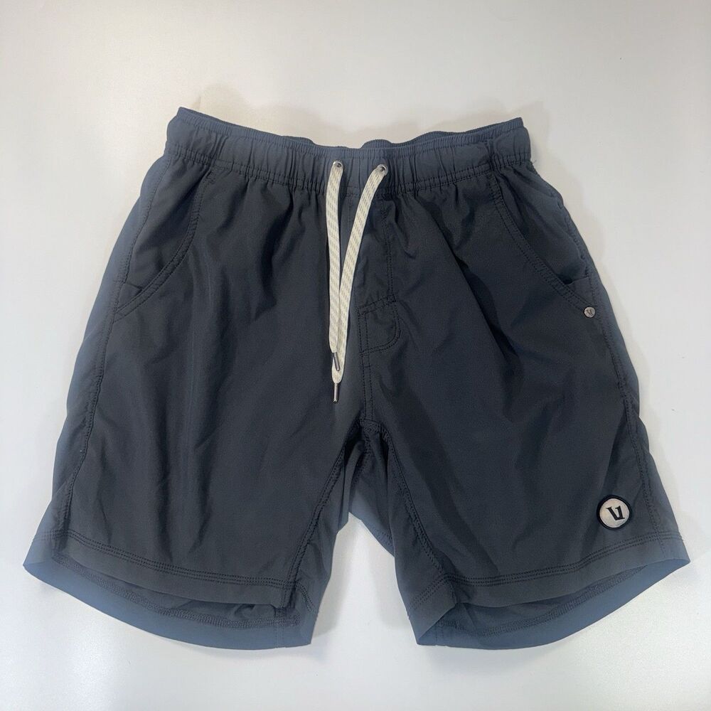 Vuori Shorts Mens Small Gray Kore Lined Performance Athletic Running Gym Logo
